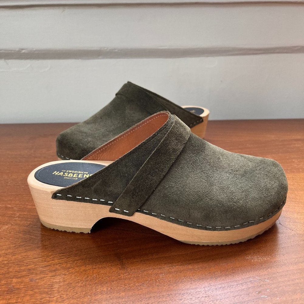 Swedish Hasbeens Husband Clogs in Olive Suede Size 37